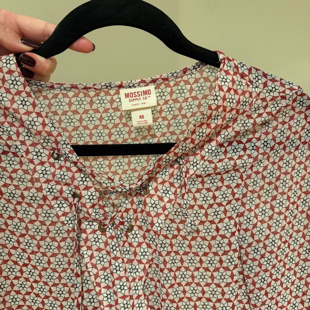 Mossimo Red Patterned Blouse - Picture 4 of 6